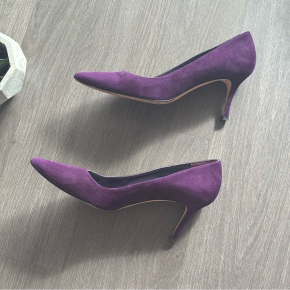 Manolo Blahnik Plum Purple Suede Pumps/Heels - Picture 4 of 8